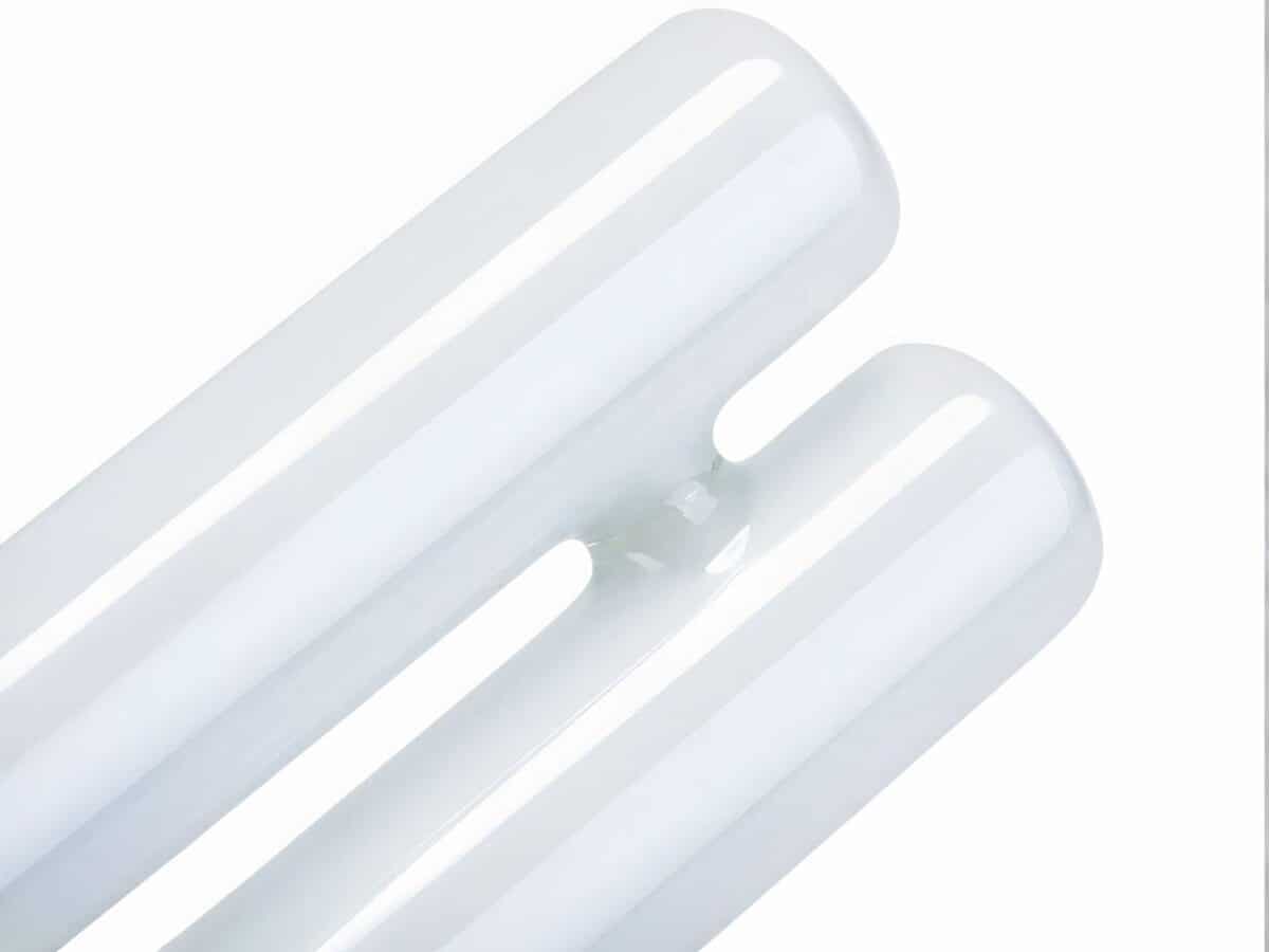 Tube LED fluorescent compacte et durable