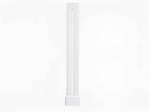 Tube LED fluorescent compacte et durable sur fond blanc