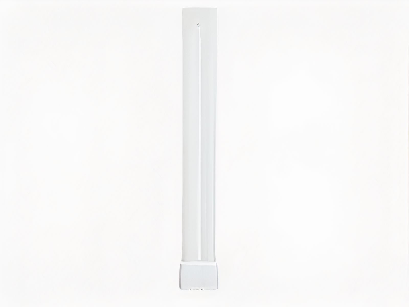 Tube LED fluorescent compact et durable Tube LED fluorescent compacte et durable sur fond blanc