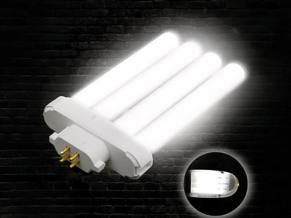 Tube LED pratique et fonctionnel Tube LED pratique et fonctionnel allumé sur fond noir