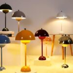 Lampe LED tactile à luminosité ajustable Lampe LED tactile : lampe design unique avec sept modèles colorés sur des socles variés, parfaite pour ajuster l’ambiance à votre intérieur, mise en lumière douce