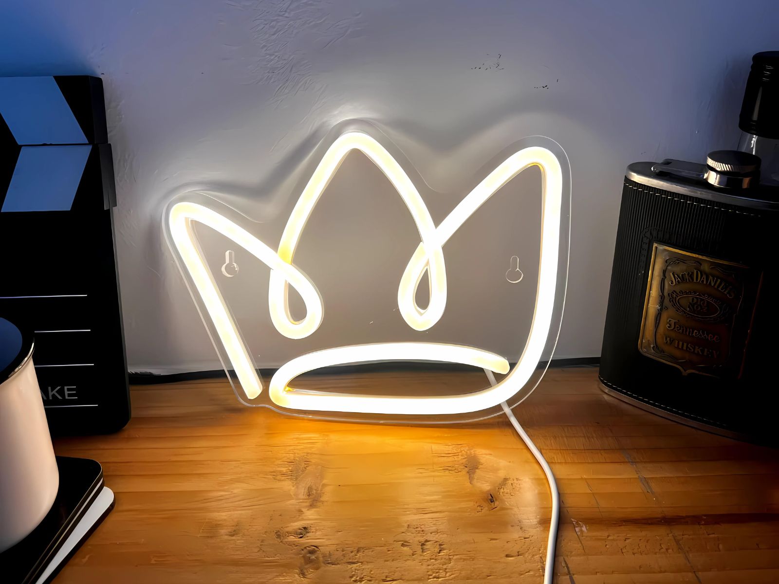 Enseigne couronne néon LED et silicone à accrocher Enseigne couronne néon LED et silicone à accrocher – Image 3