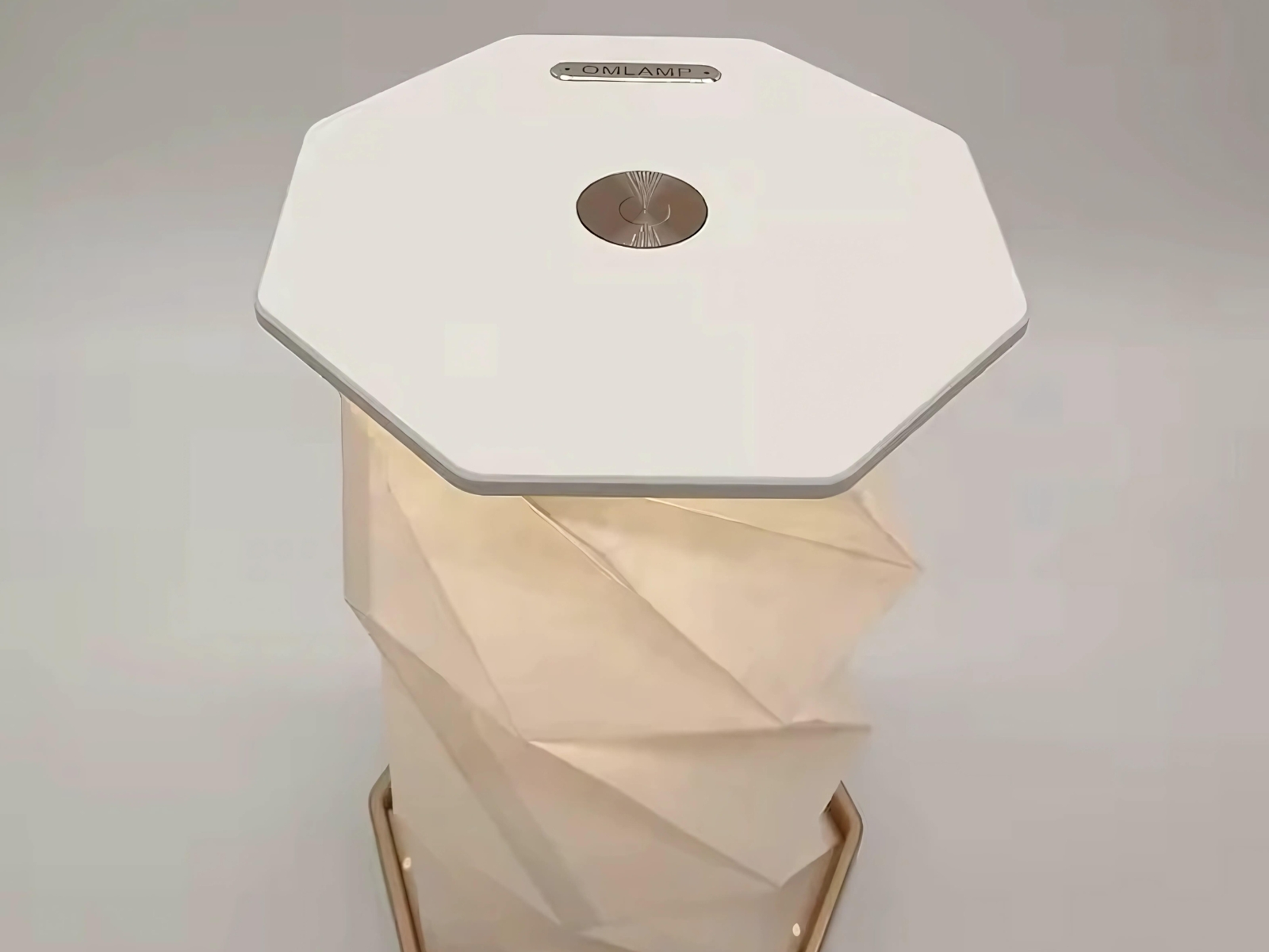 Lampe de chevet LED pliable au design d'origami Lampe de chevet LED pliable au design d'origami – Image 6